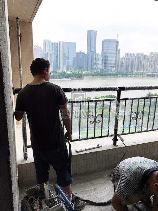 珠江帝景黃先生陽臺欄桿 LG-056