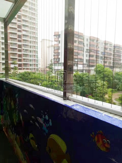 駿景花園·東區(qū)幼兒園隱形防盜網(wǎng) FDW-020