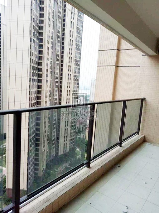 保利東江首府鋁合金陽臺欄桿 LG-063