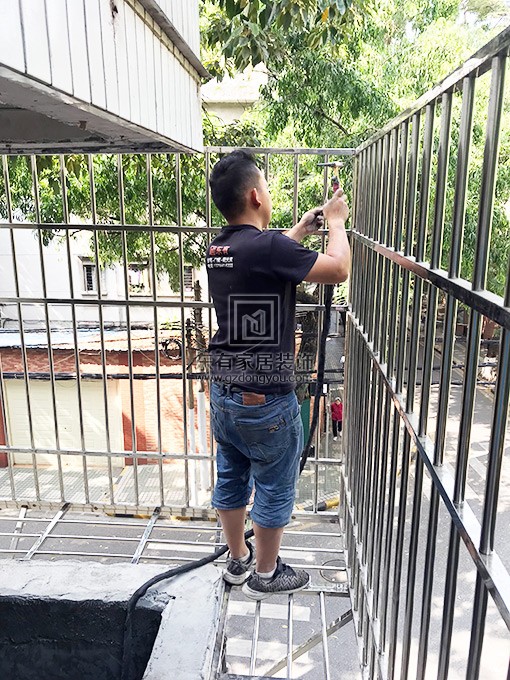 農林上路余小姐不銹鋼防盜網 FDW-031