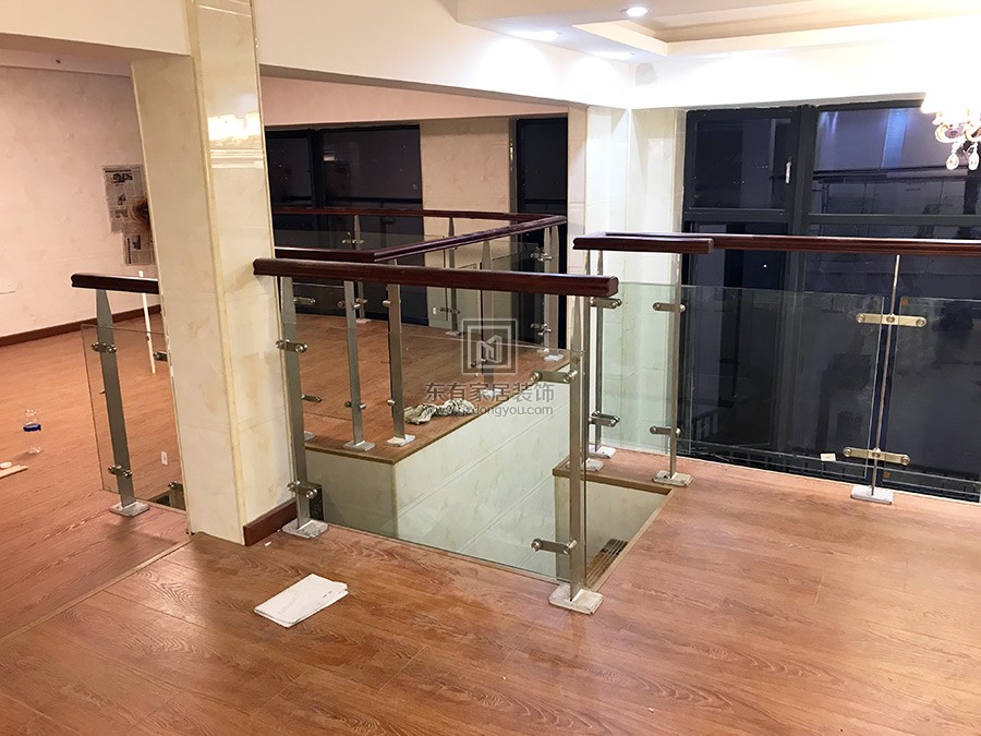 廣州市綠地匯創國際謝小姐不銹鋼欄桿扶手 LG-073