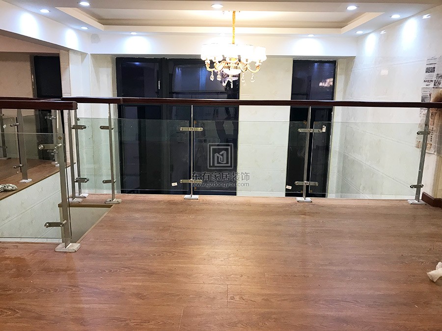 廣州市綠地匯創國際謝小姐不銹鋼欄桿扶手 LG-073