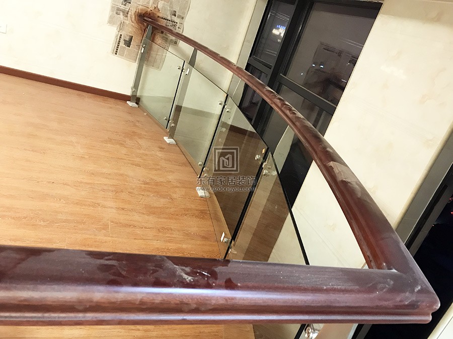 廣州市綠地匯創國際謝小姐不銹鋼欄桿扶手 LG-073