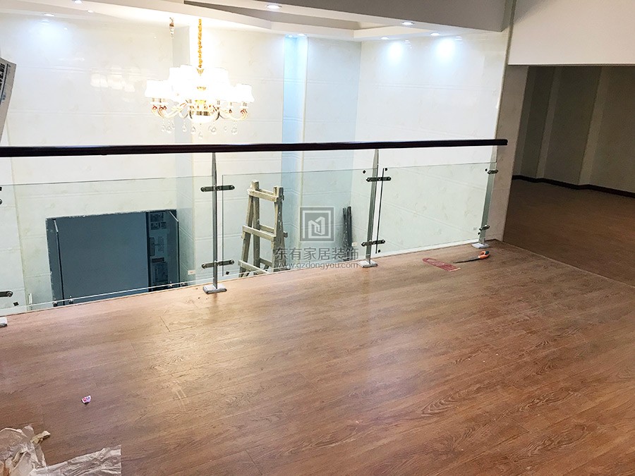 廣州市綠地匯創國際謝小姐不銹鋼欄桿扶手 LG-073