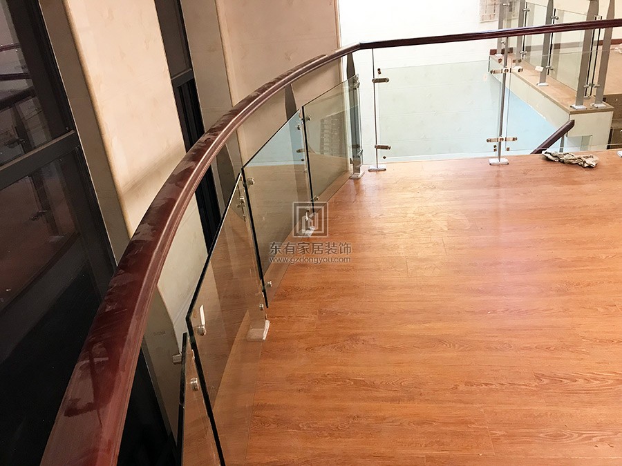 廣州市綠地匯創國際謝小姐不銹鋼欄桿扶手 LG-073