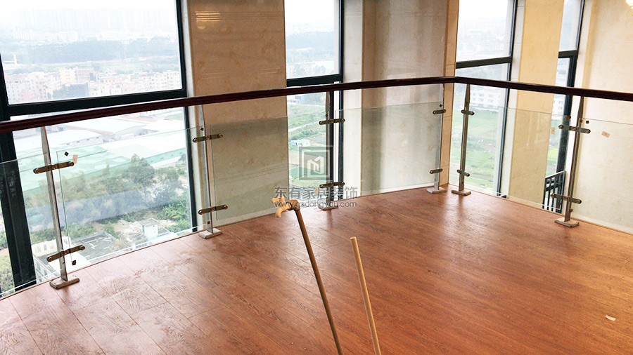 廣州市綠地匯創國際謝小姐不銹鋼欄桿扶手 LG-073
