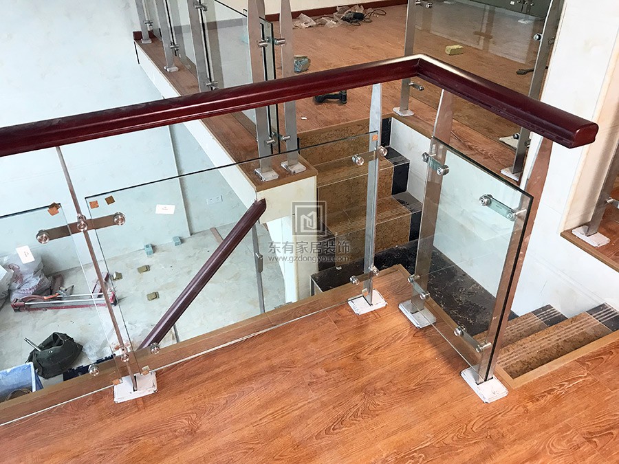 廣州市綠地匯創國際謝小姐不銹鋼欄桿扶手 LG-073