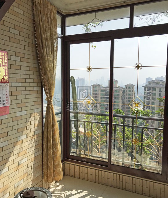 東海花園朱先生鋁窗換玻璃 MC-154