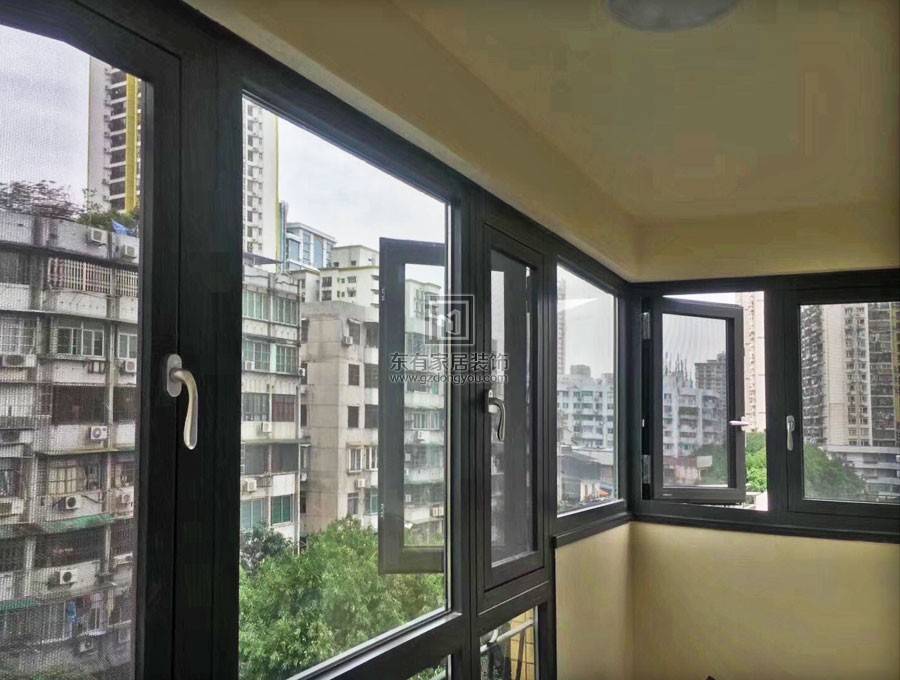 東華東路全屋鋁合金門窗封陽臺 MC-078