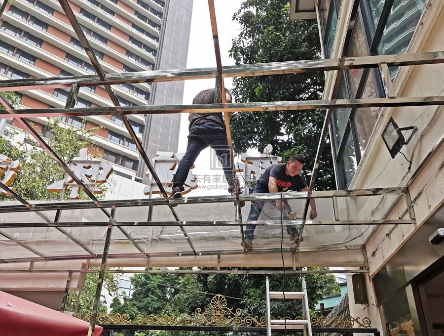 華僑新村徐先生不銹鋼雨棚 YP-035