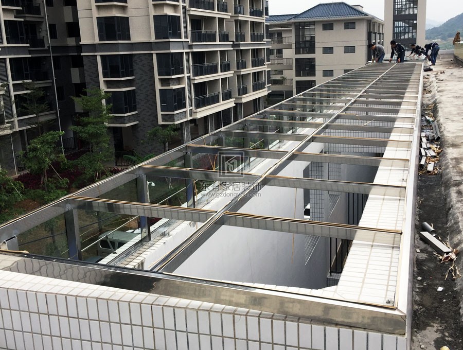 蘿崗幼兒園屋面玻璃雨棚 YP-011
