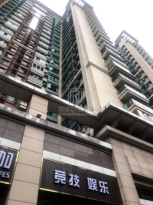 西門口廣場(chǎng)方先生陽臺(tái)玻璃欄桿 LG-008