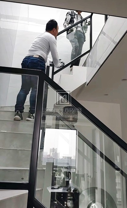 不銹鋼烤漆玻璃樓梯扶手 FS-069