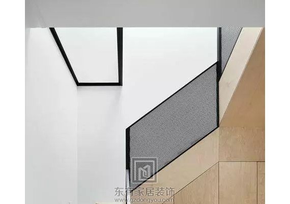 不知你家是否有樓梯，有樓梯的可以這么裝