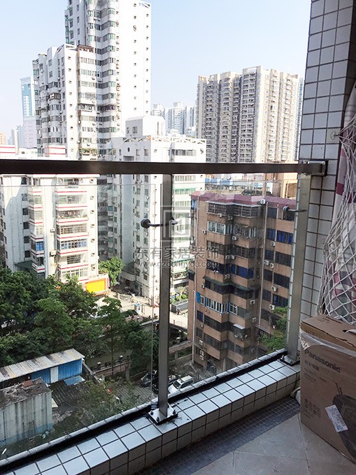 天河華康小區(qū)陽臺不銹鋼護欄 LG-078