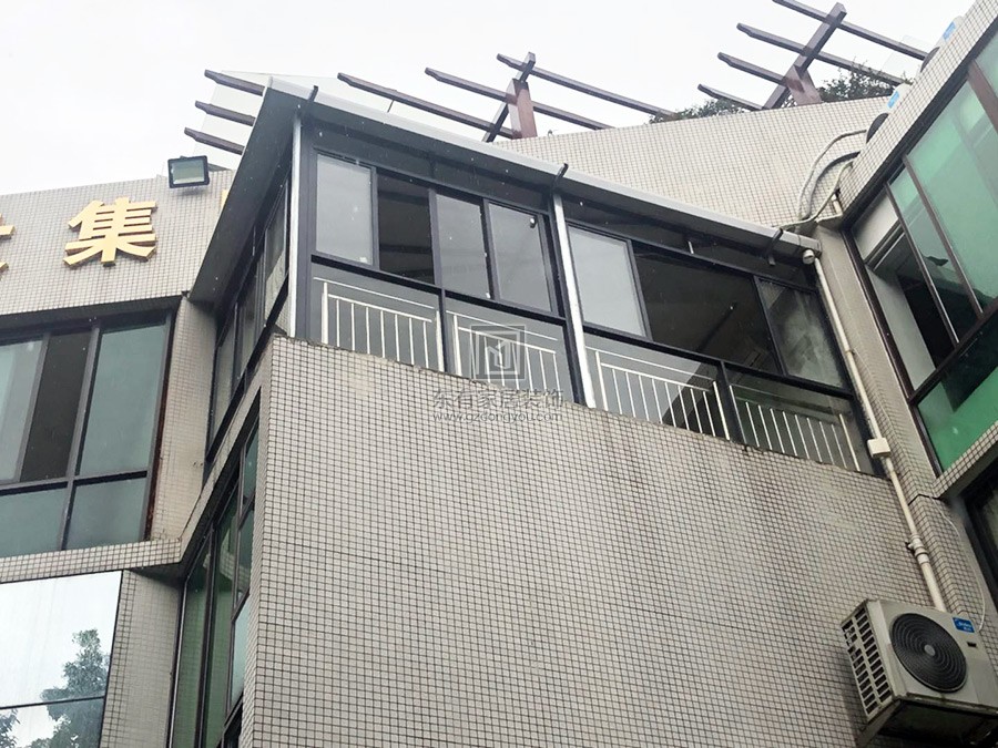 河北建設集團大樓鋁窗封陽臺和窗前護欄 MC-200