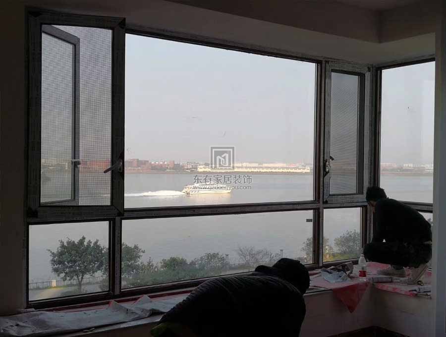 怡新花園重型推拉門、落地豪華窗紗一體窗斷橋門窗