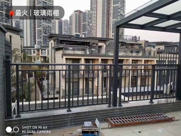 廣州星匯金沙別墅鋁合金玻璃雨棚