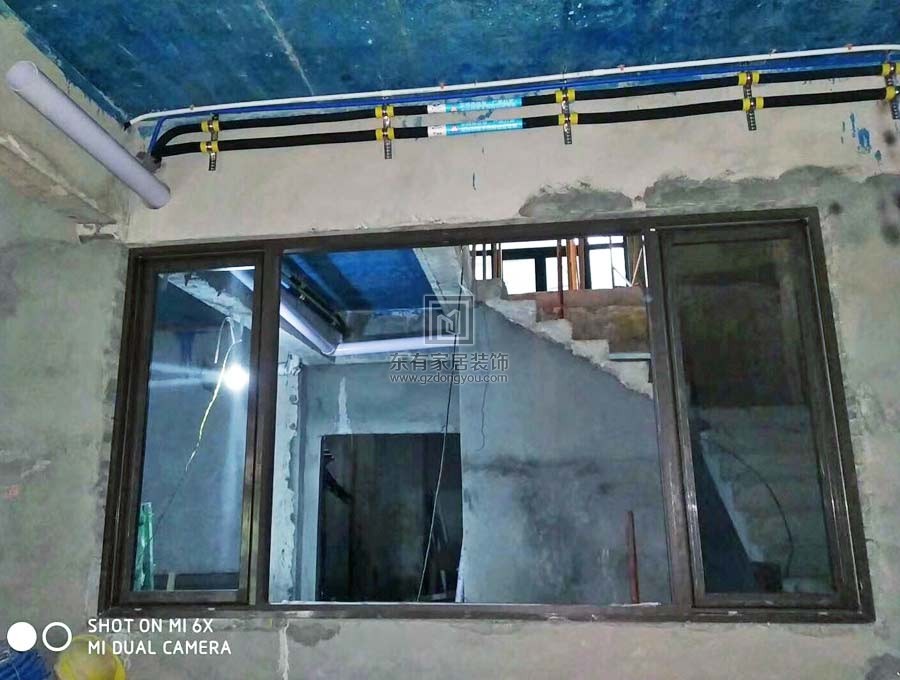碧桂園鳳凰城全屋外灰內木紋斷橋窗紗一體門窗系列