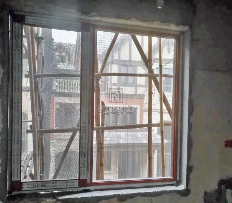 碧桂園鳳凰城全屋外灰內木紋斷橋窗紗一體門窗系列