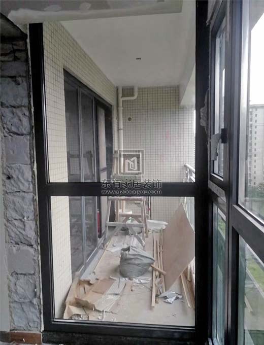 斷橋平開窗封陽臺