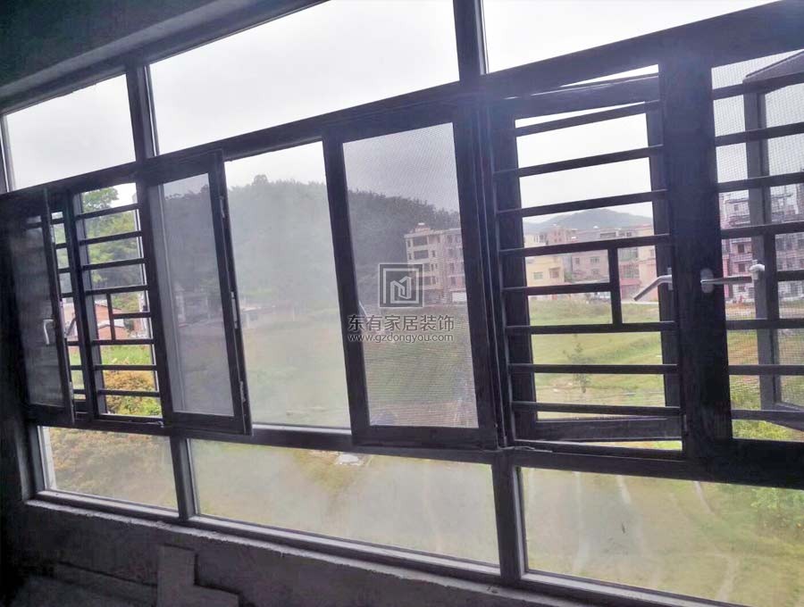 斷橋平開窗封陽臺