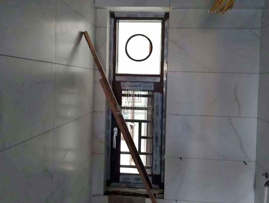富力廣場北區雙色斷橋窗紗一體平開窗