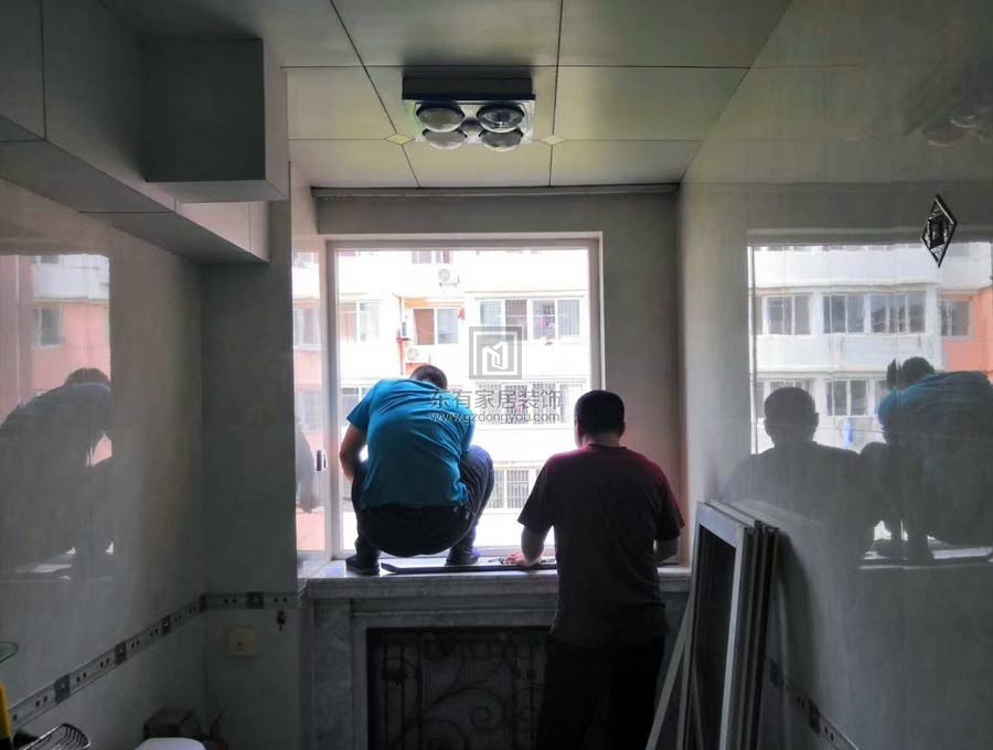萬科天鵝灣左斷橋窗紗一體全屋門窗項目