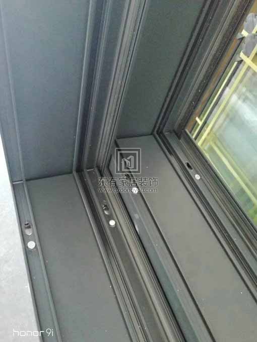 2019廣州小區(qū)固定推拉窗封陽臺(tái)