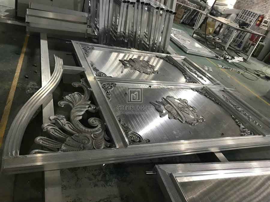 佛山中信·金沙水岸斷橋紗窗一體門窗及重型推拉門案例，高檔小區(qū)首選