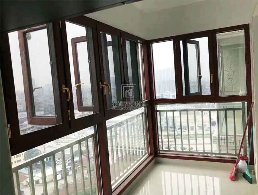 全屋項目、窗紗一體封陽臺、平開窗、推拉門，鋁合金欄桿