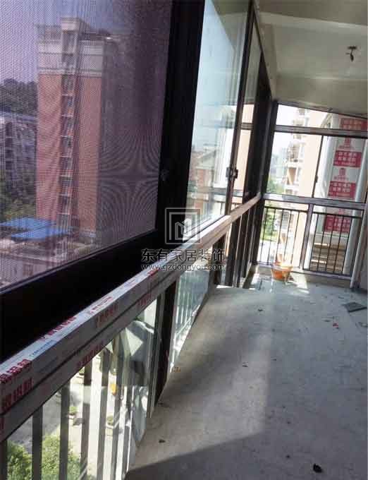 全屋項目、窗紗一體封陽臺、平開窗、推拉門，鋁合金欄桿