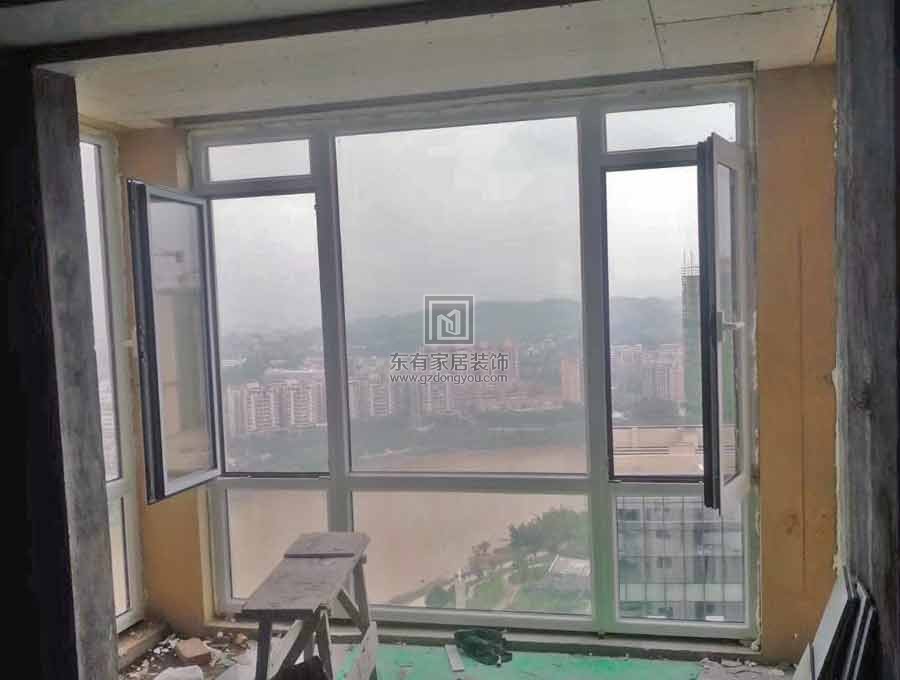 金茂灣鋁合金門窗安裝