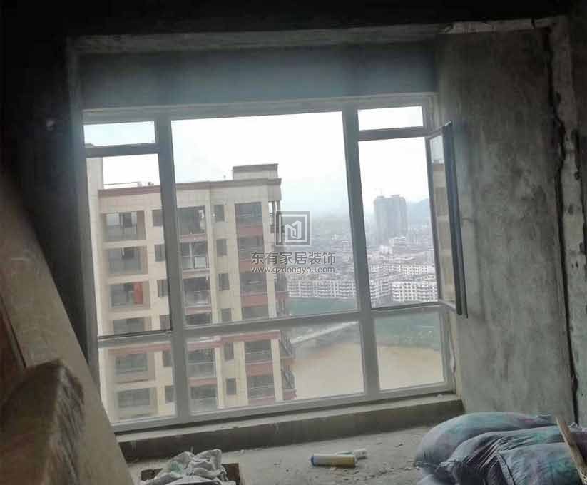 金茂灣鋁合金門窗安裝