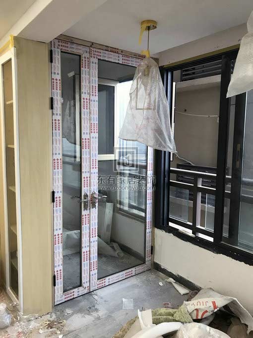荔灣區廣鋼金融街全屋鋁合金門窗-開放式廚房隔斷