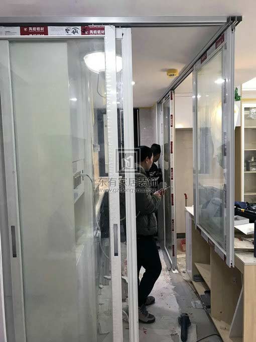 荔灣區廣鋼金融街全屋鋁合金門窗-開放式廚房隔斷