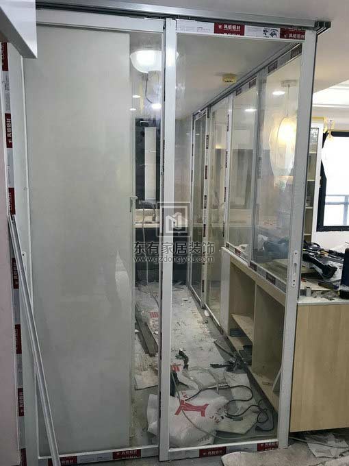 荔灣區廣鋼金融街全屋鋁合金門窗-開放式廚房隔斷