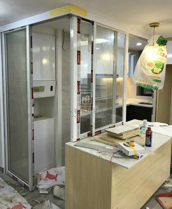 荔灣區廣鋼金融街全屋鋁合金門窗-開放式廚房隔斷