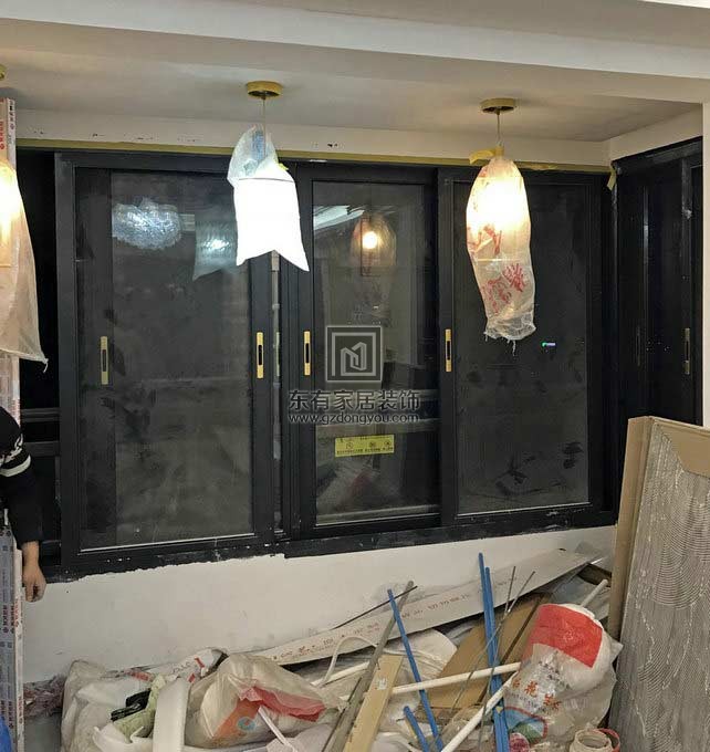 荔灣區廣鋼金融街全屋鋁合金門窗-開放式廚房隔斷