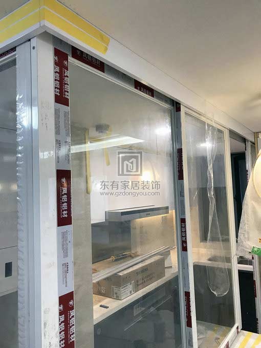 荔灣區廣鋼金融街全屋鋁合金門窗-開放式廚房隔斷