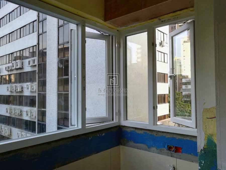 鋁合金窗紗一體門窗安裝實拍