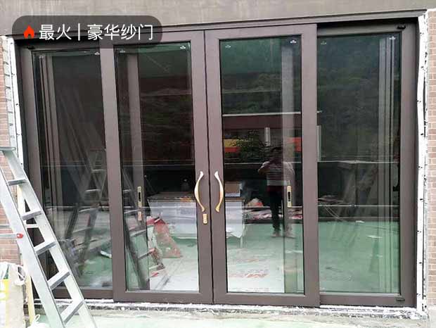 南沙灣·東苑鋁合金門窗實拍  MC-180