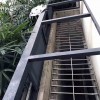 鳳鋁型材玻璃雨棚項(xiàng)目安裝過程