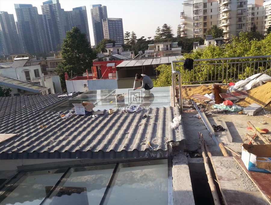 南沙濱海花園不銹鋼雨棚、護欄，鋁合金門窗等項目實拍