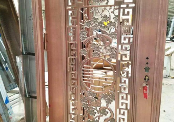 不銹鋼門的優缺點是什么